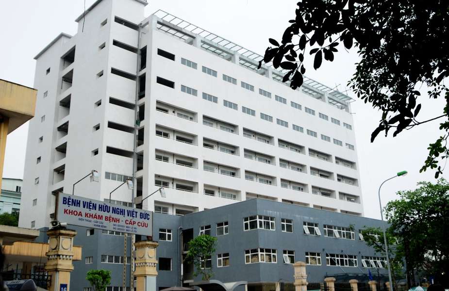 Providing medical equipment at Viet Duc Hospital